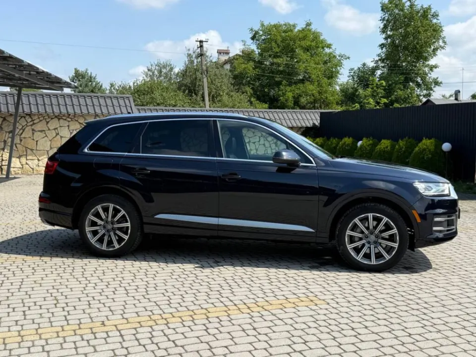 Audi Q7 Quattro 2017 from the KTRANS rental fleet