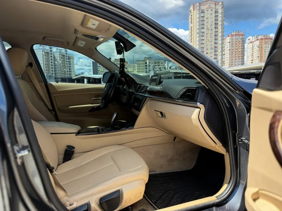 BMW 320 2014 из парка аренды KTRANS