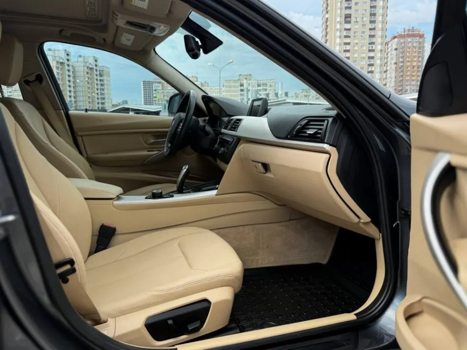 BMW 320i 2014 from the KTRANS rental fleet