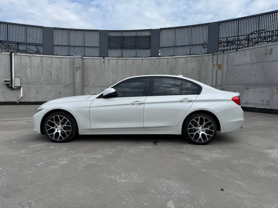 BMW 328i 2012 из парка аренды KTRANS
