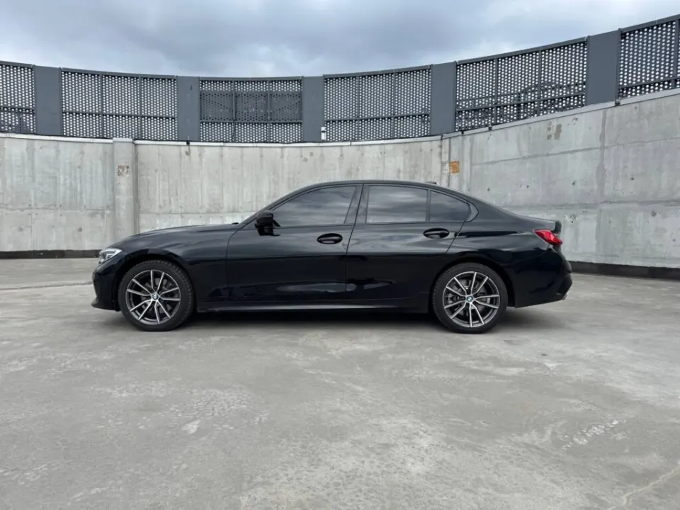 BMW 330i 2019 from the KTRANS rental fleet