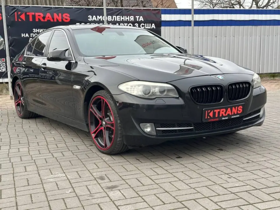 BMW 520i 2012 из парка аренды KTRANS