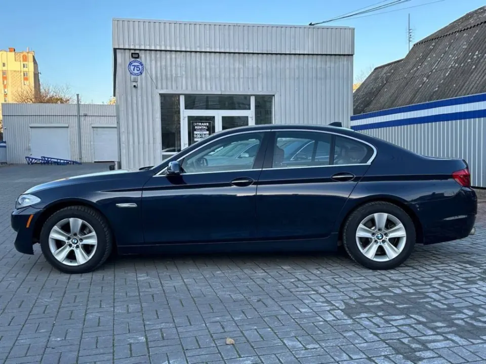 BMW 528i 2012 из парка аренды KTRANS