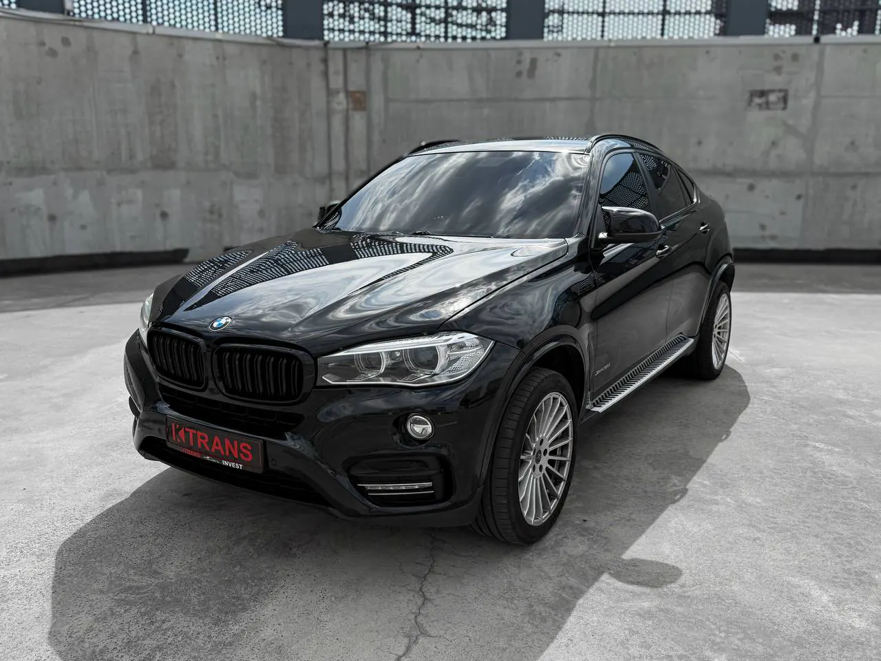 BMW X6 2015 из парка аренды KTRANS