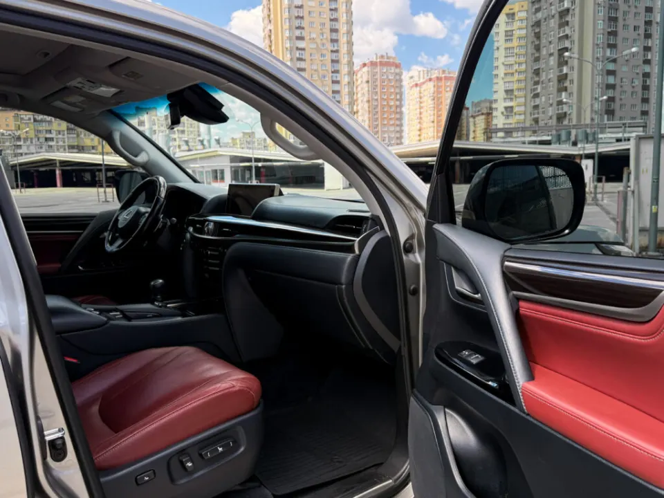 Lexus LX 570 2017 from the KTRANS rental fleet