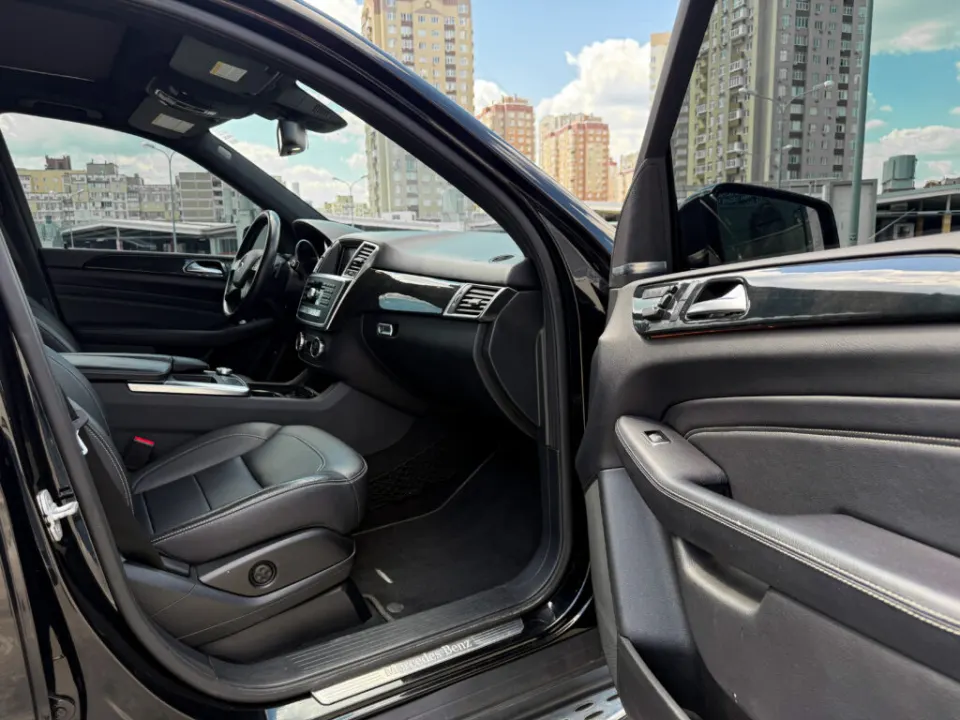 Mercedes-Benz ML 350d 2015 из парка аренды KTRANS