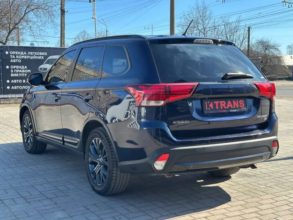 Mitsubishi Outlander 2015 из парка аренды KTRANS