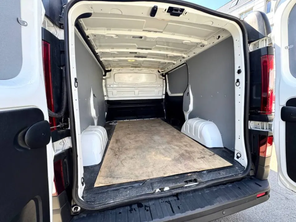 Opel Vivaro from the KTRANS rental fleet