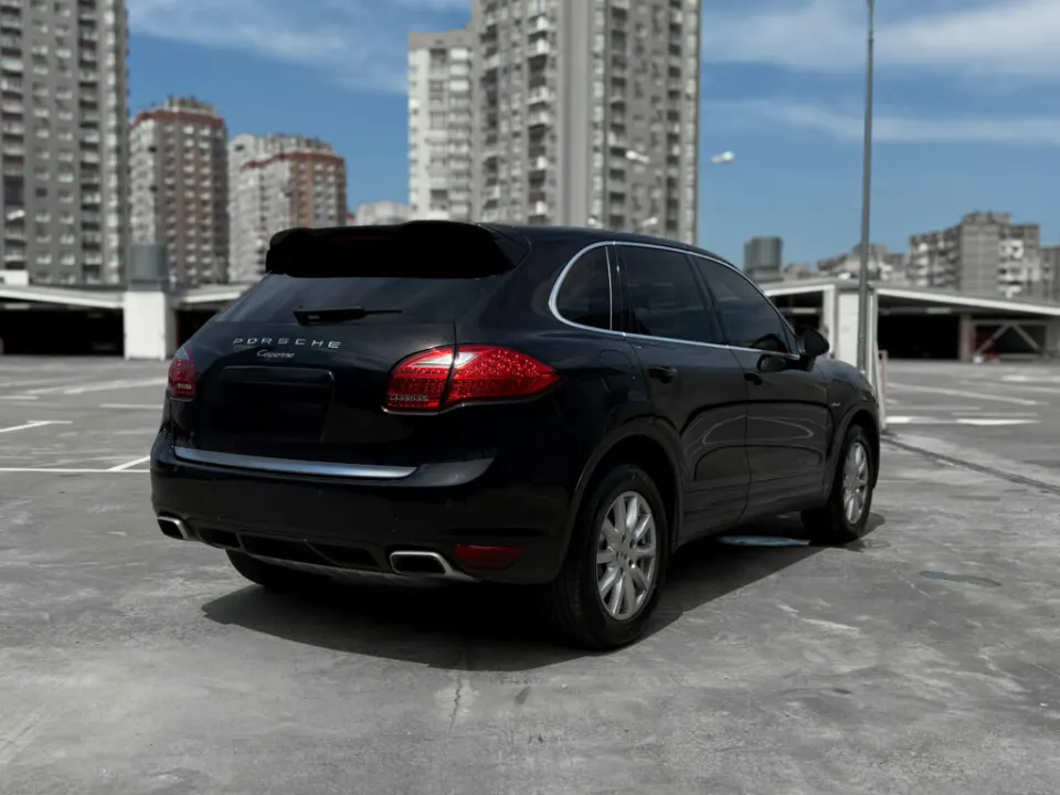 Porsche Cayenne 2013 из парка аренды KTRANS