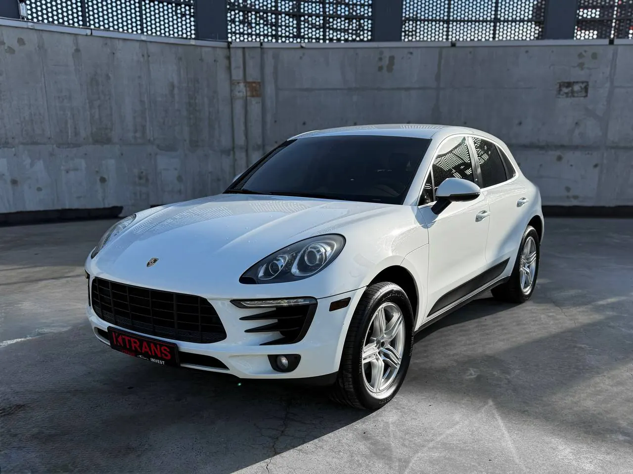 Porsche Macan 2014 from the KTRANS rental fleet