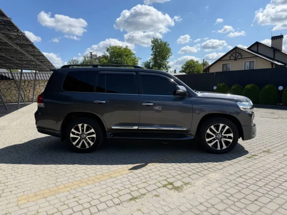 Toyota LC 200 2017 from the KTRANS rental fleet