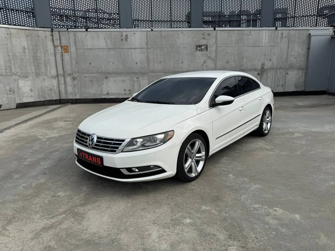Volkswagen Passat CC 2012 из парка аренды KTRANS